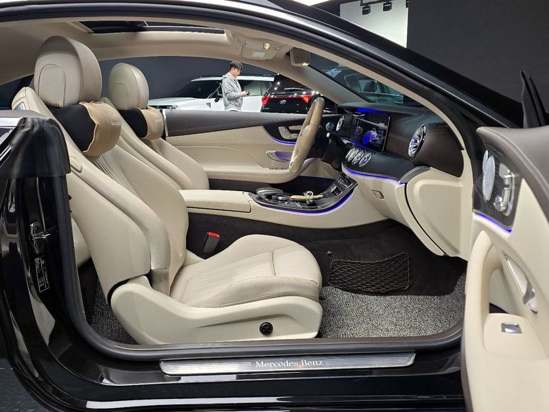 2019 Mercedes-Benz E-Class E220d Coupe photo 10