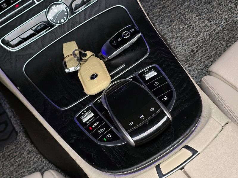 2019 Mercedes-Benz E-Class E220d Coupe photo 19