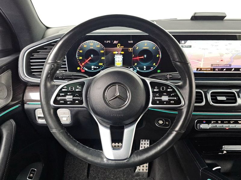 2022 Mercedes-Benz E-Class GLE400d 4MATIC Coupe photo 13