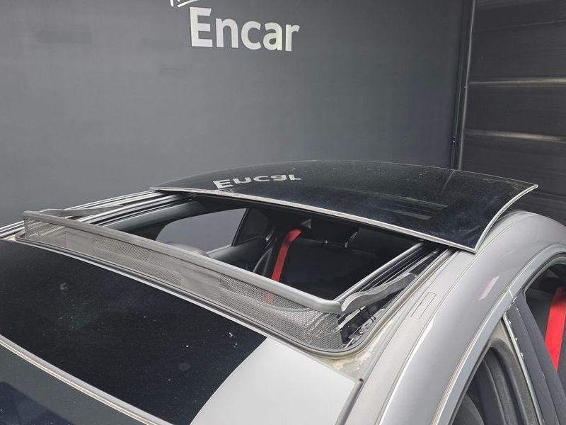 2021 Mercedes-Benz A-Class AMG A35 S AMG 4MATIC Sedan photo 19