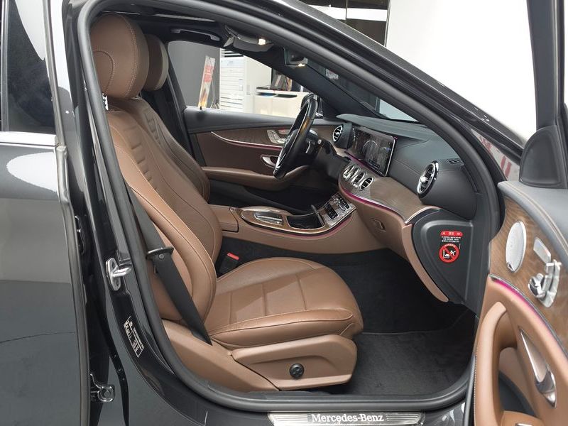 2021 Mercedes-Benz E-Class E300e 4MATIC Exclusive photo 12