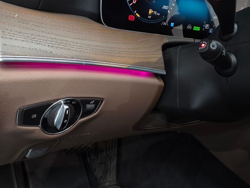 2021 Mercedes-Benz E-Class E300e 4MATIC Exclusive photo 14