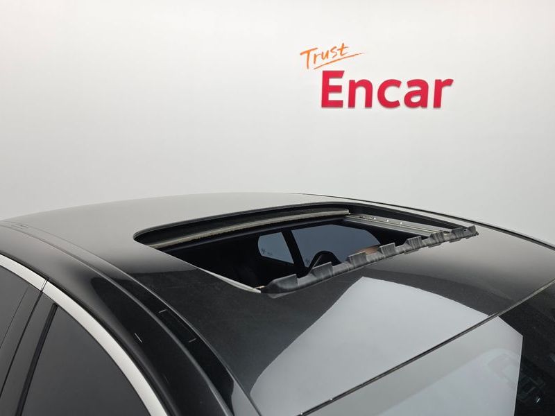 2021 Mercedes-Benz E-Class E300e 4MATIC Exclusive photo 20
