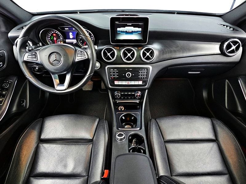 2018 Mercedes-Benz A-Class GLA220 Premium photo 7
