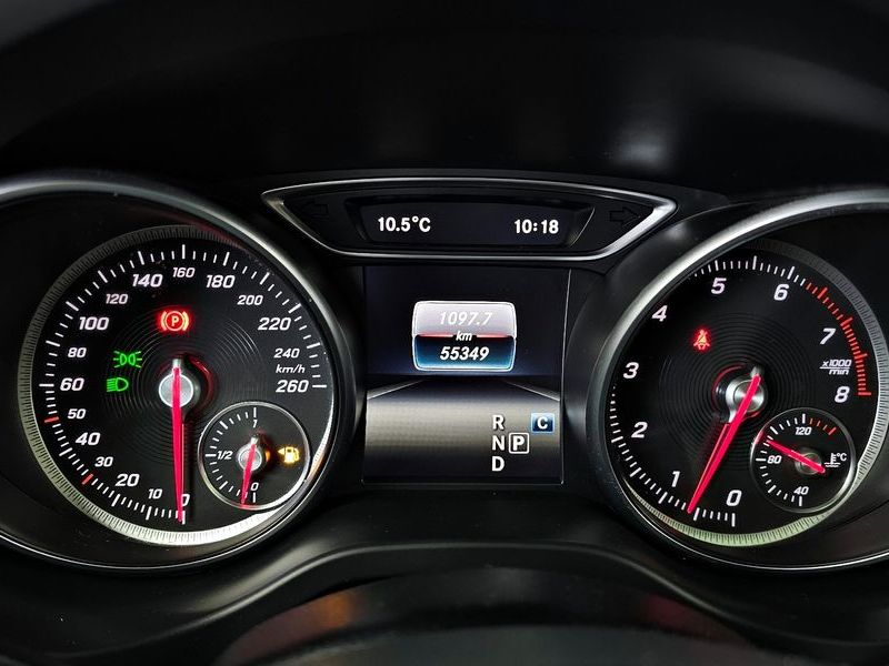 2018 Mercedes-Benz A-Class GLA220 Premium photo 8