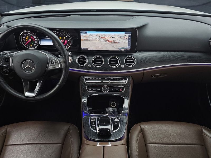 2017 Mercedes-Benz E-Class E220d 4MATIC Avantgarde photo 7