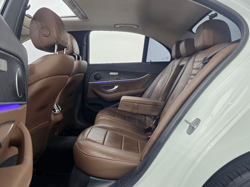 2017 Mercedes-Benz E-Class E220d 4MATIC Avantgarde photo 12