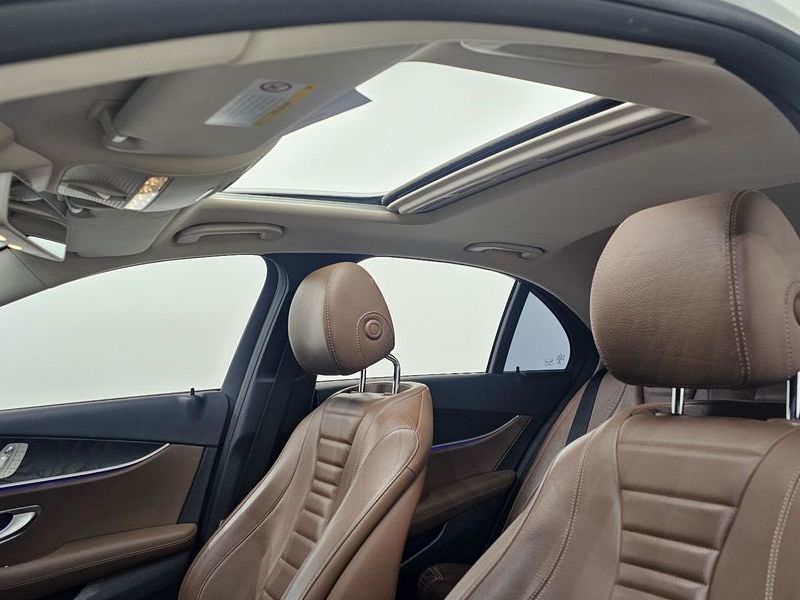 2017 Mercedes-Benz E-Class E220d 4MATIC Avantgarde photo 18
