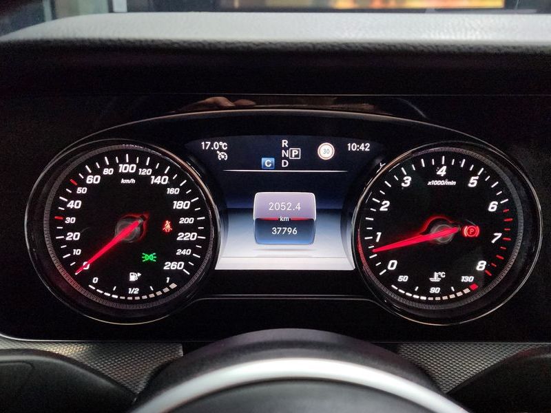 2019 Mercedes-Benz E-Class E300 Avantgarde photo 8