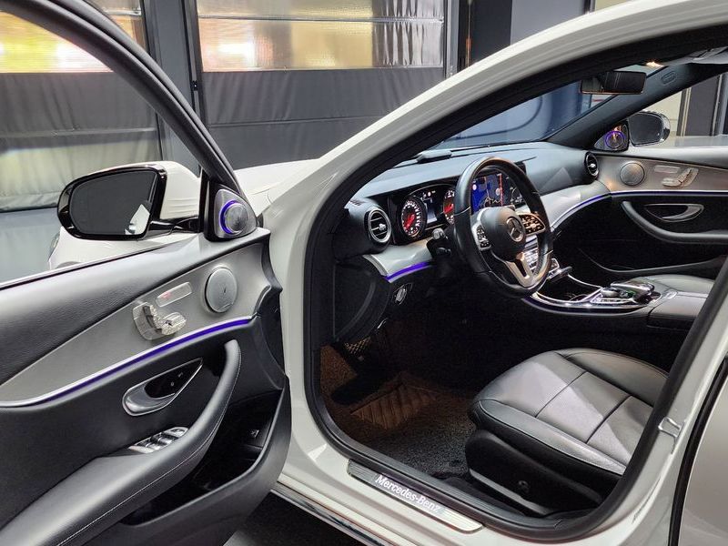 2019 Mercedes-Benz E-Class E300 Avantgarde photo 10