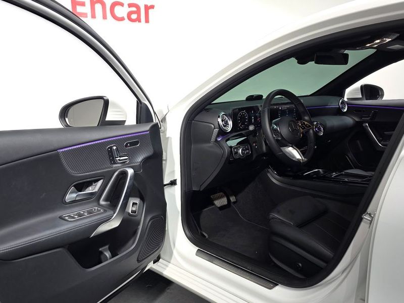 2024 Mercedes-Benz A-Class A220 Sedan photo 13