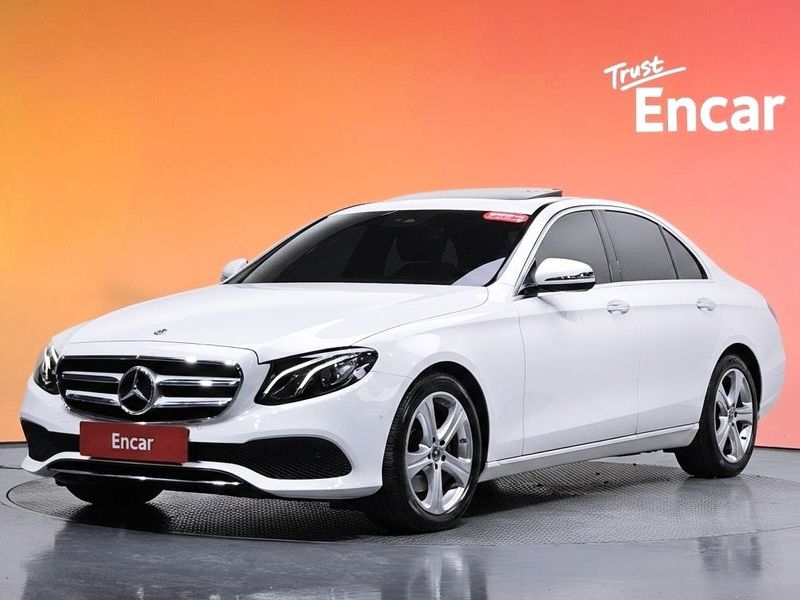 2018 Mercedes-Benz E-Class E200 Avantgarde photo 1