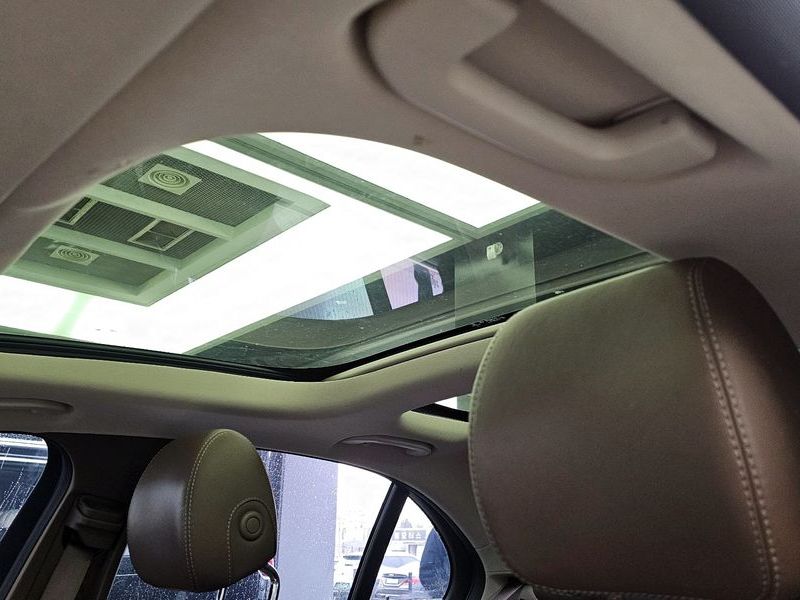 2019 Mercedes-Benz E-Class E300e Exclusive photo 18