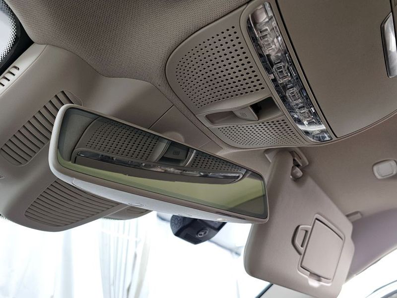 2019 Mercedes-Benz E-Class E300e Exclusive photo 27