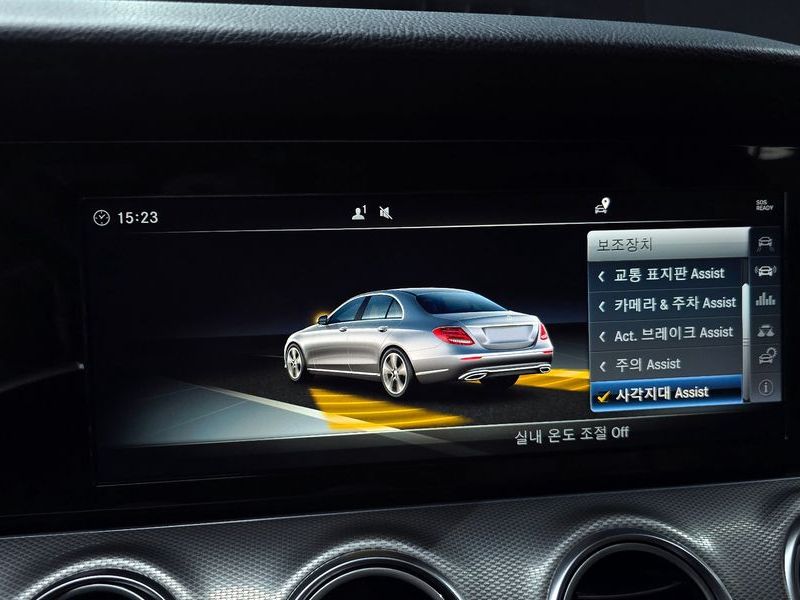 2018 Mercedes-Benz E-Class E200 Avantgarde photo 15