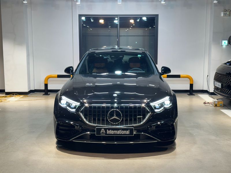 2026 Mercedes-Benz E-Class AMG E53e 4MATIC+ photo 1