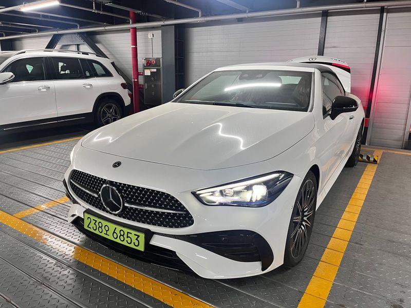 2025 Mercedes-Benz E-Class CLE450 4MATIC Cabriolet photo 1