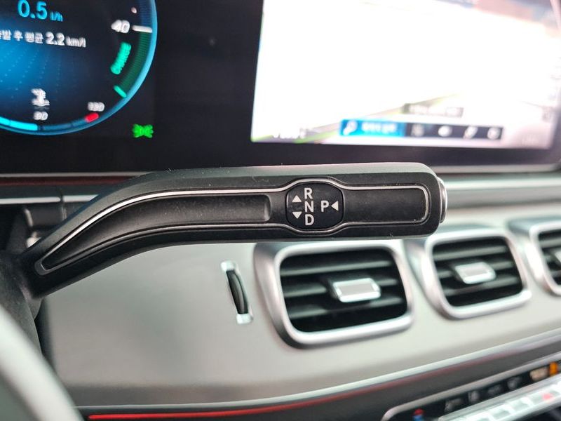 2020 Mercedes-Benz E-Class GLE300d 4MATIC photo 9