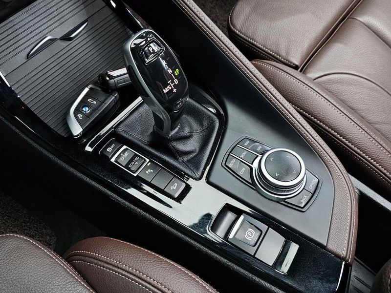2023 BMW X2 xDrive20i M Sport photo 9