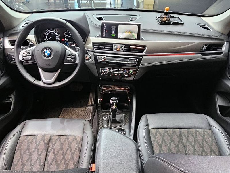 2021 BMW X1 xDrive 18d xLine photo 7