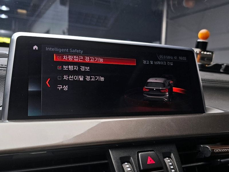 2021 BMW X1 xDrive 18d xLine photo 15
