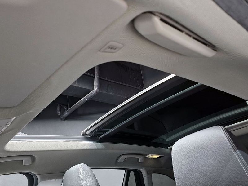 2021 BMW X1 xDrive 18d xLine photo 18