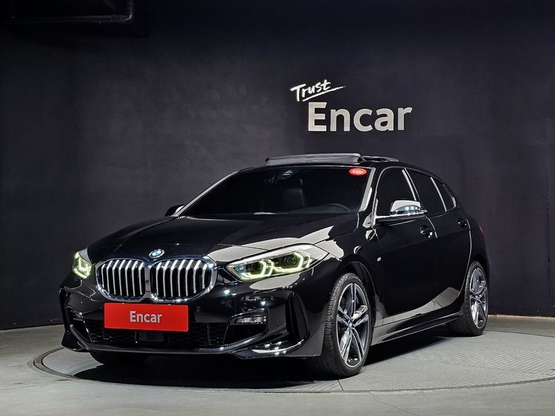 2024 BMW 1 Series 120i M Sports photo 1
