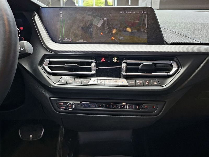 2024 BMW 1 Series 120i M Sports photo 16
