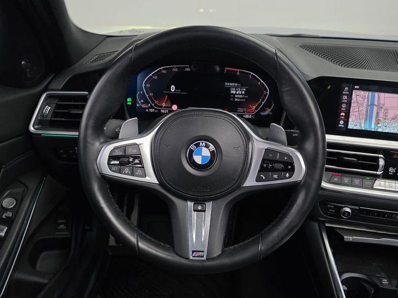 2021 BMW 3 Series 320i M Sport photo 13
