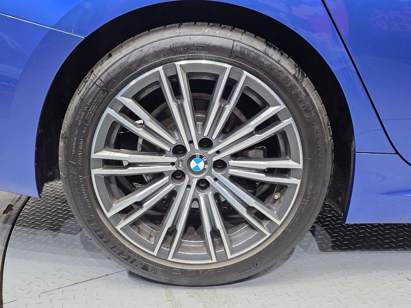 2021 BMW 3 Series 320i M Sport photo 21