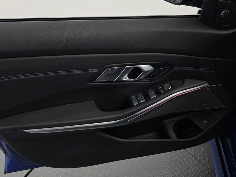 2021 BMW 3 Series 320i M Sport photo 24