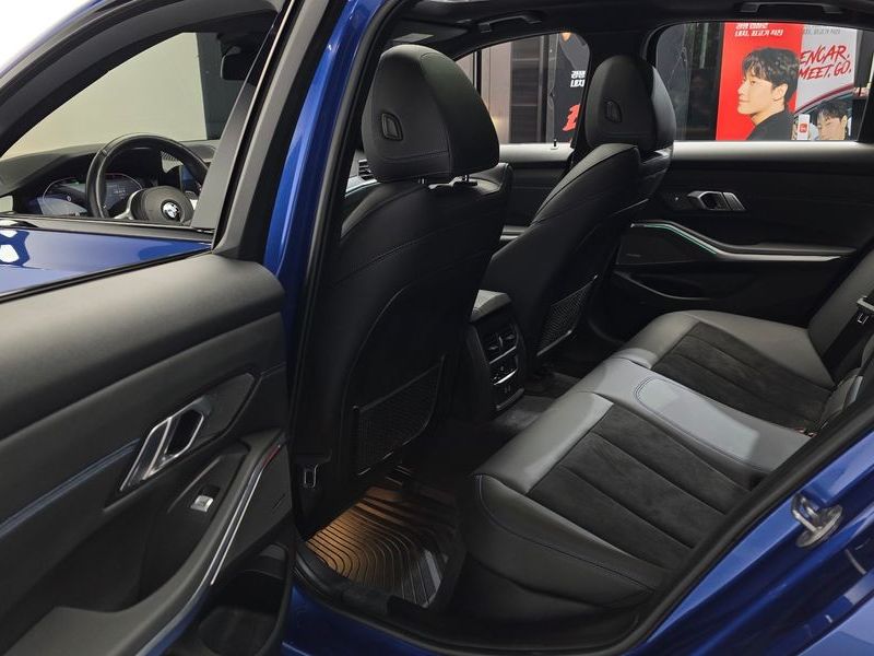 2021 BMW 3 Series 320i M Sport photo 26