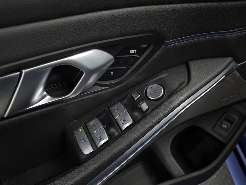 2021 BMW 3 Series 320i M Sport photo 30