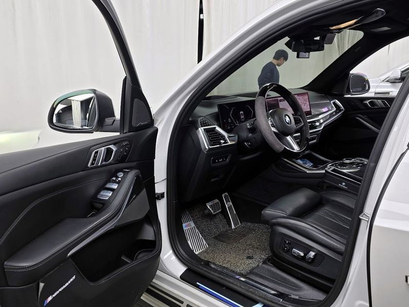 2024 BMW X7 xDrive 40i M Sport 7STR photo 10