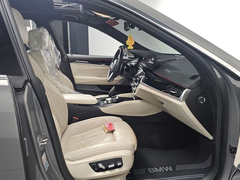 2021 BMW 6 Series 630i xDrive World Premiere Edition photo 11
