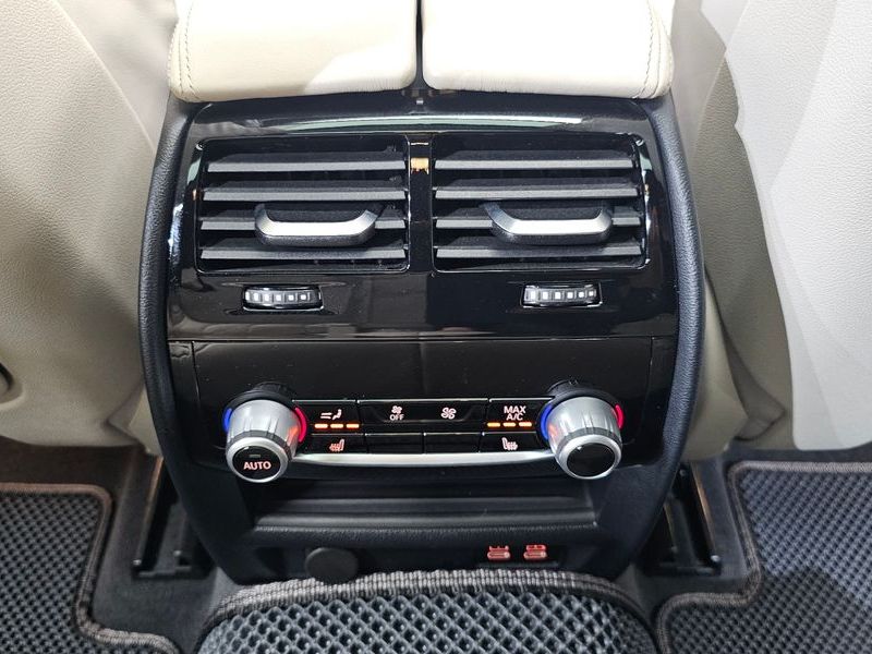 2021 BMW 6 Series 630i xDrive World Premiere Edition photo 18