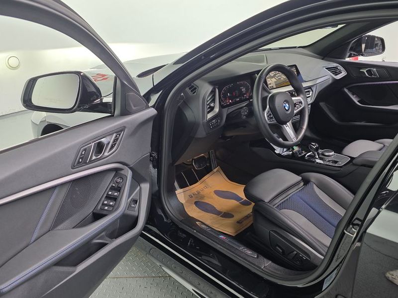 2024 BMW 1 Series 120i M Sports photo 11