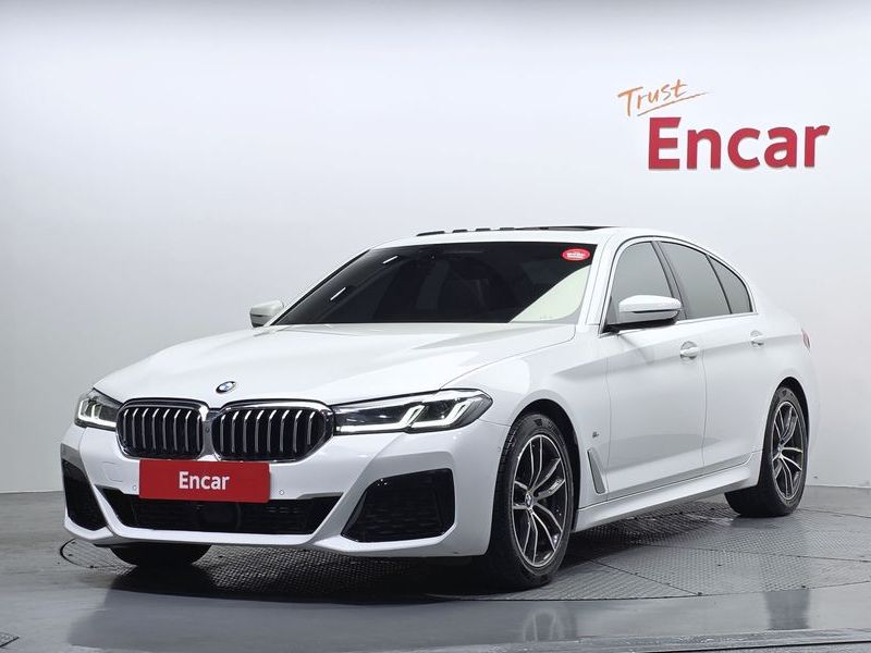 2021 BMW 5 Series 523d M Sport photo 1