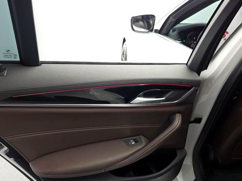 2021 BMW 5 Series 523d M Sport photo 25