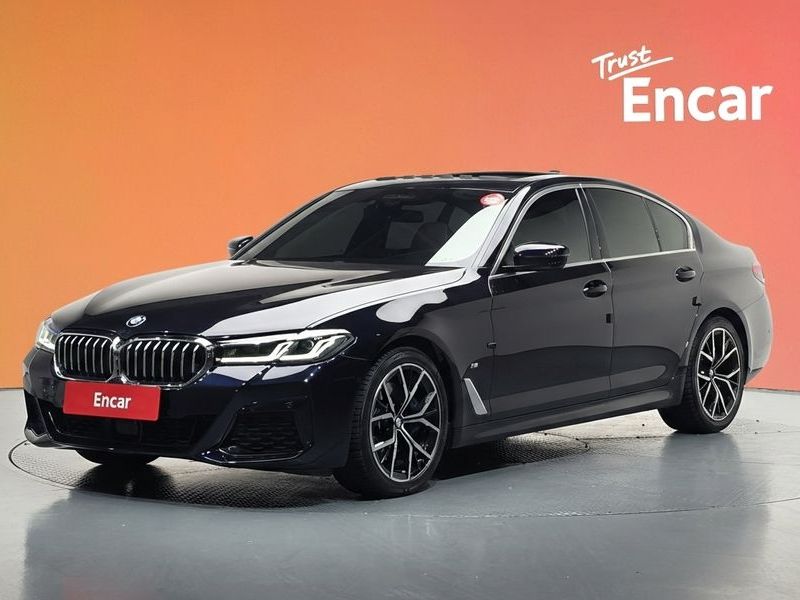 2023 BMW 5 Series 530i M Sport Package photo 1