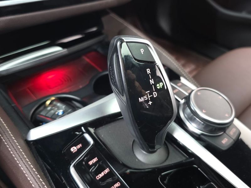 2023 BMW 5 Series 530i M Sport Package photo 9