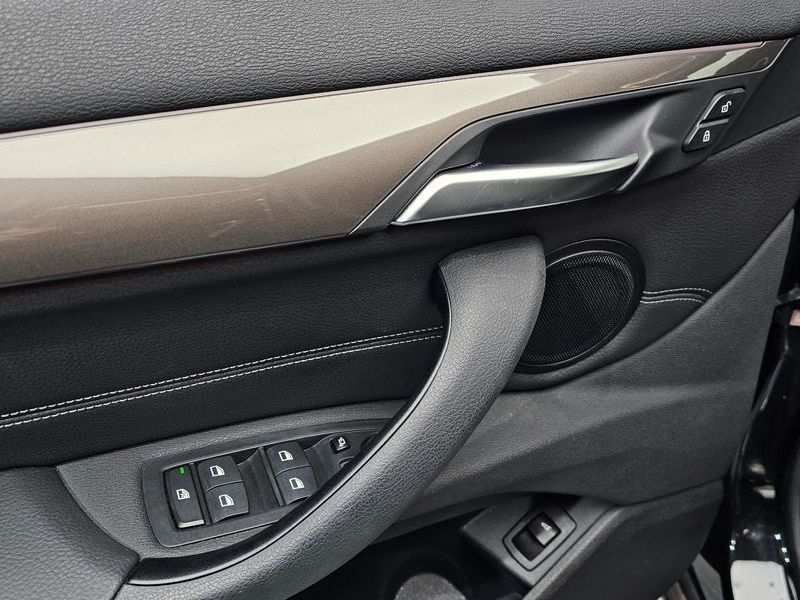 2021 BMW X1 xDrive 20i xLine photo 16