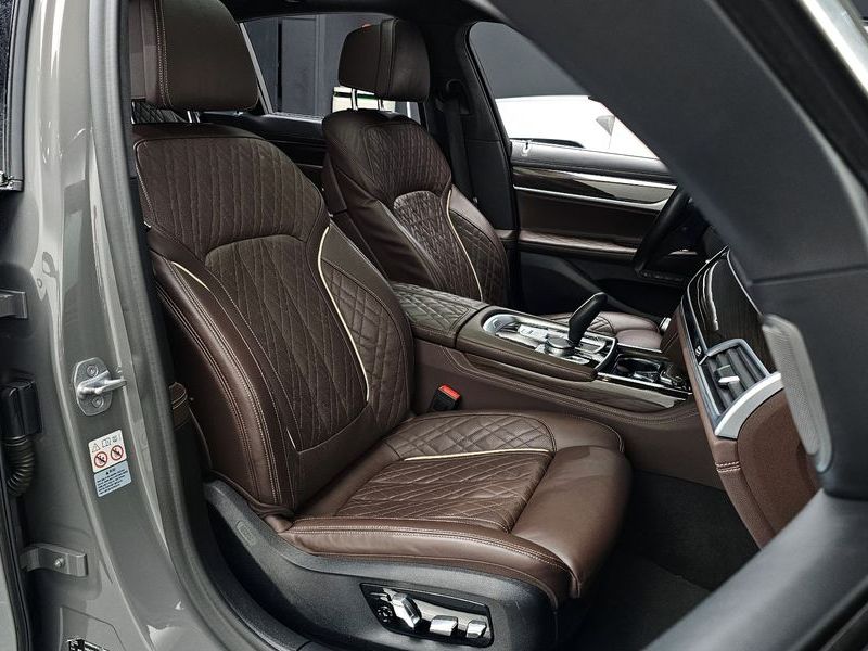 2020 BMW 7 Series 730d xDrive Design Pure Excellence photo 10