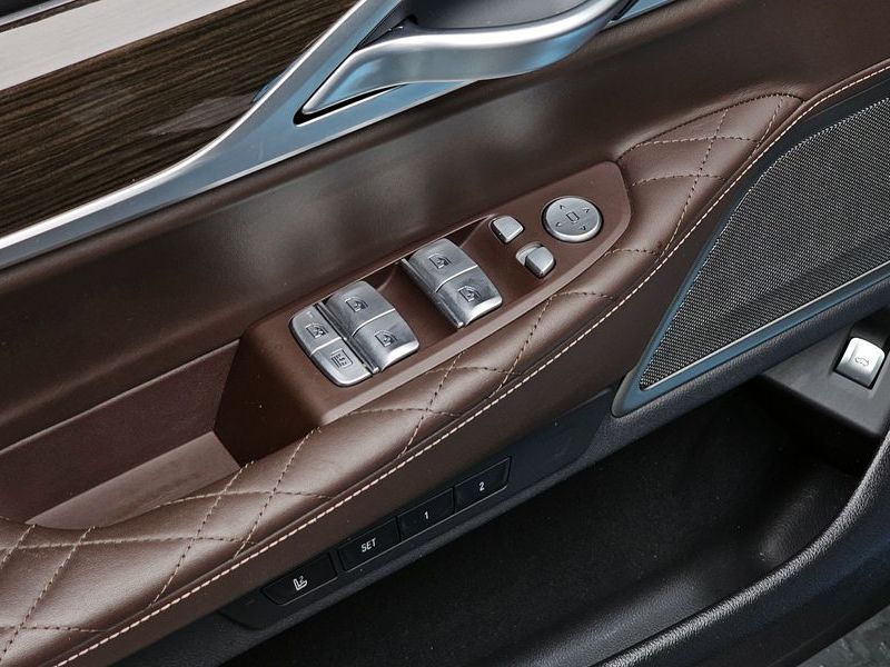 2020 BMW 7 Series 730d xDrive Design Pure Excellence photo 18