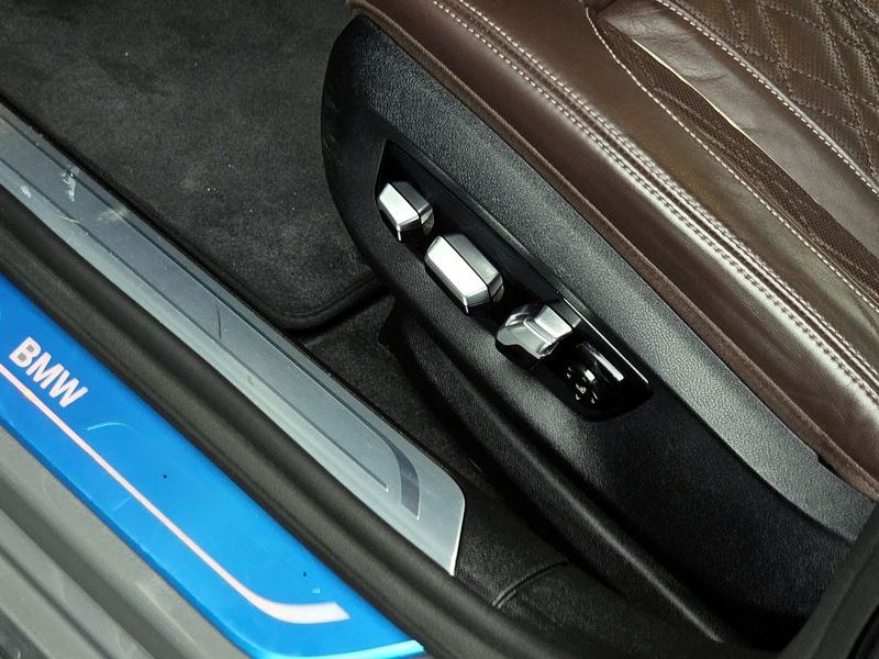 2020 BMW 7 Series 730d xDrive Design Pure Excellence photo 19