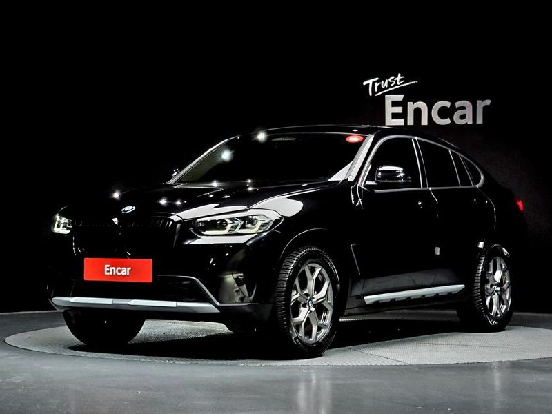 2023 BMW X4 xDrive20i xLine photo 1