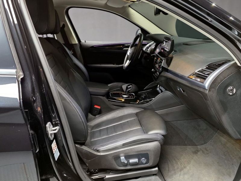 2023 BMW X4 xDrive20i xLine photo 11