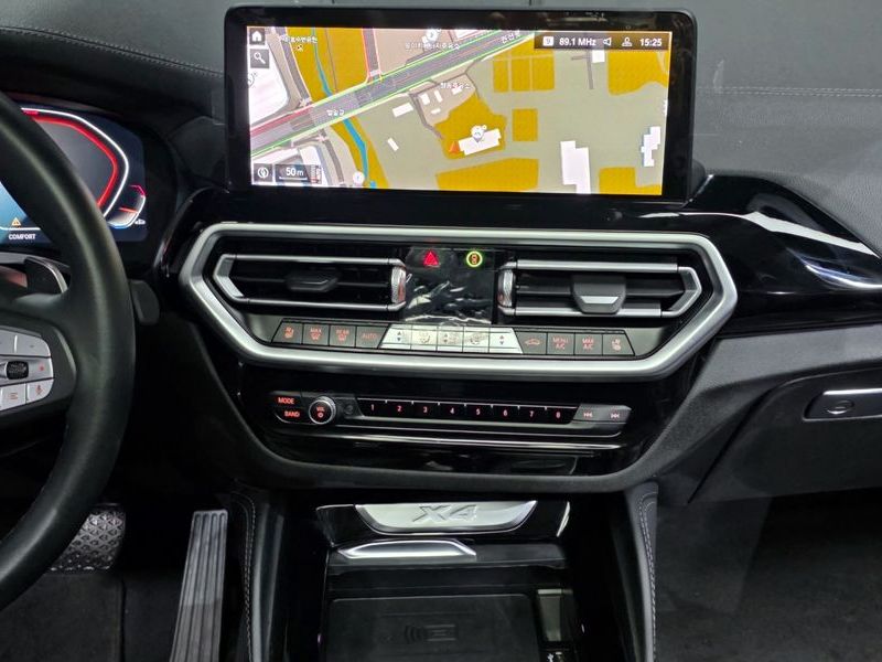 2023 BMW X4 xDrive20i xLine photo 14