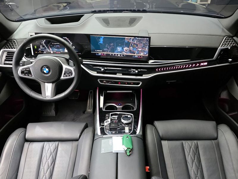 2026 BMW X5 xDrive 40i M Sport photo 7