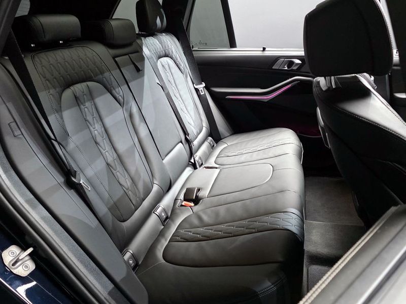 2026 BMW X5 xDrive 40i M Sport photo 11